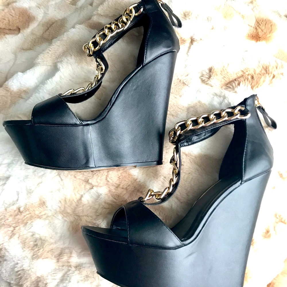 SCENE T-strap Wedge Heels